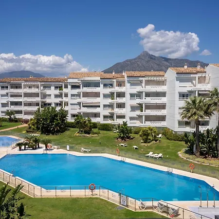 Banus - Banus Playa Rocio - Premium 2br - 2ba - Direct Access - Stunning Sea & Garden Views - Outdoor Terrace - Super Bright - Pool - 3 Min Walk To Puerto Banus شقة