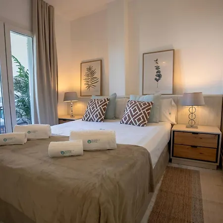 Banus - Banus Playa Rocio - Premium 2br - 2ba - Direct Access - Stunning Sea & Garden Views - Outdoor Terrace - Super Bright - Pool - 3 Min Walk To Puerto Banus شقة