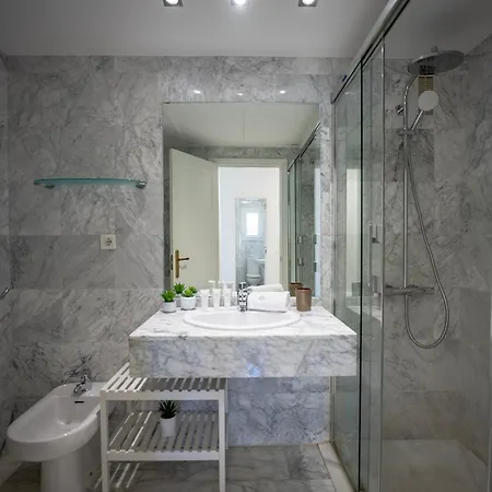 Banus - Banus Playa Rocio - Premium 2br - 2ba - Direct Access - Stunning Sea & Garden Views - Outdoor Terrace - Super Bright - Pool - 3 Min Walk To Puerto Banus *