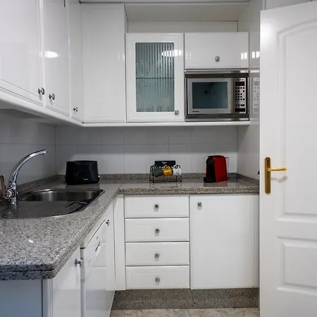 Banus - Banus Playa Rocio - Premium 2br - 2ba - Direct Access - Stunning Sea & Garden Views - Outdoor Terrace - Super Bright - Pool - 3 Min Walk To Puerto Banus شقة
